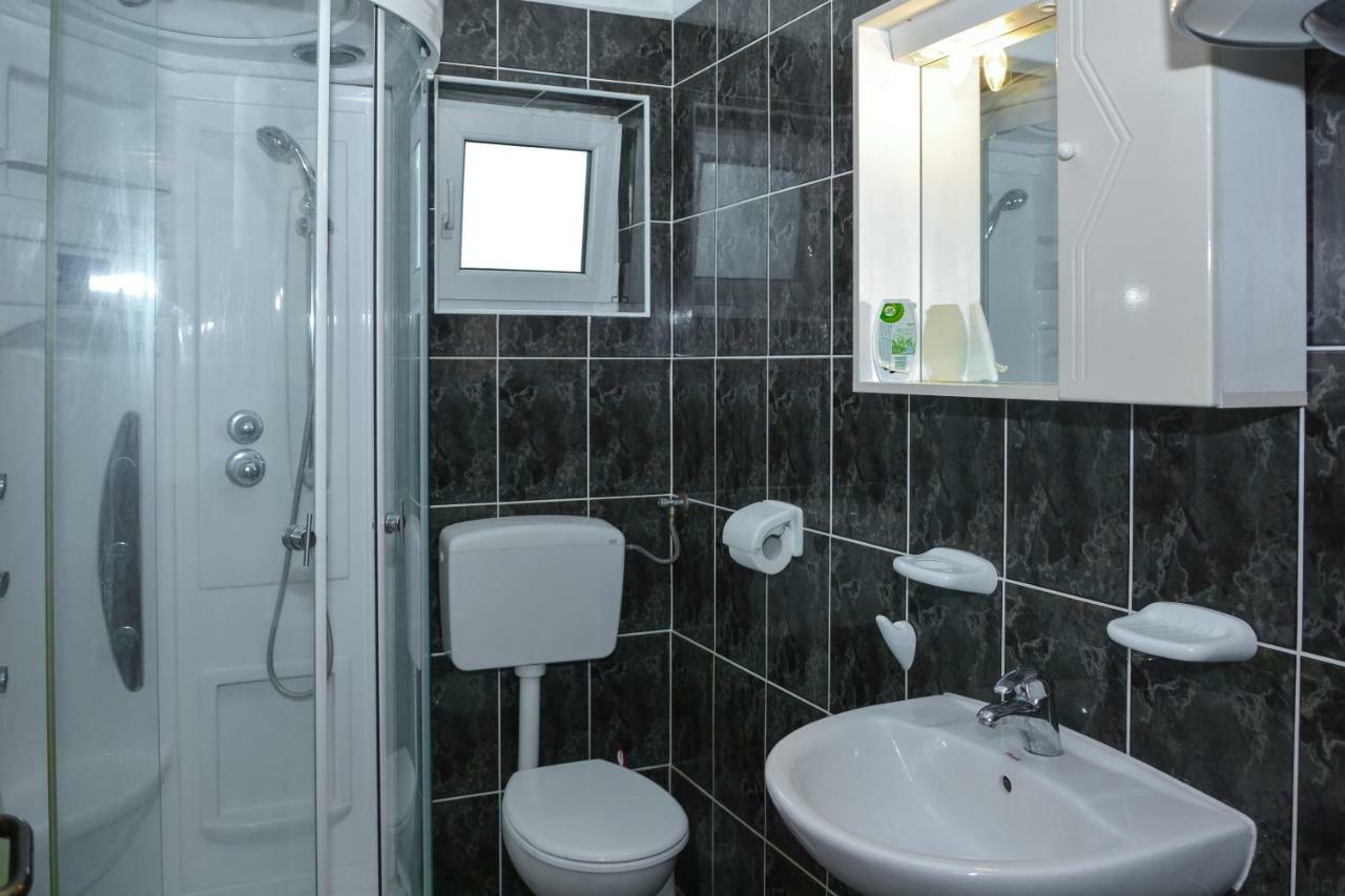 Luca Apartment เซนญ์ ภายนอก รูปภาพ